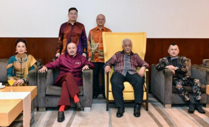 空气制水之父拿督斯里吴达镕出席马来皇室慈善晚宴获最高贡献表彰